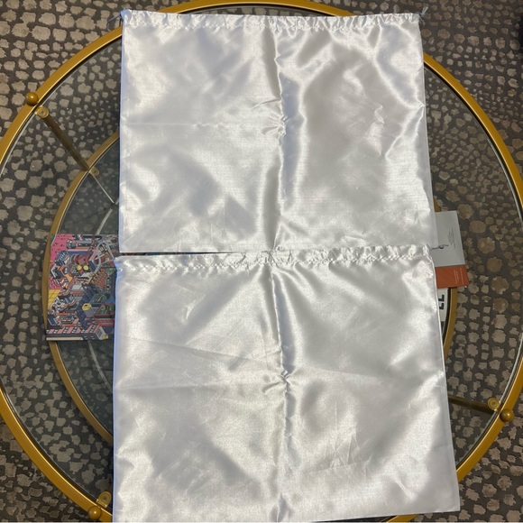 Handbag Reseller Essentials Kit w/ Water Wipes - Picture 4 of 8